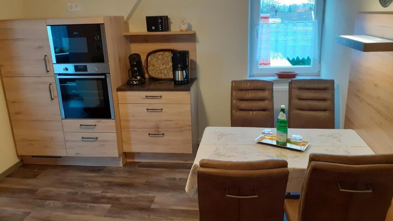 Familienurlaub In Ostfriesland Fuer Max 7 Pers In 2 Wohnungen, Auch Einzeln Wohnungen Utarp Buitenkant foto