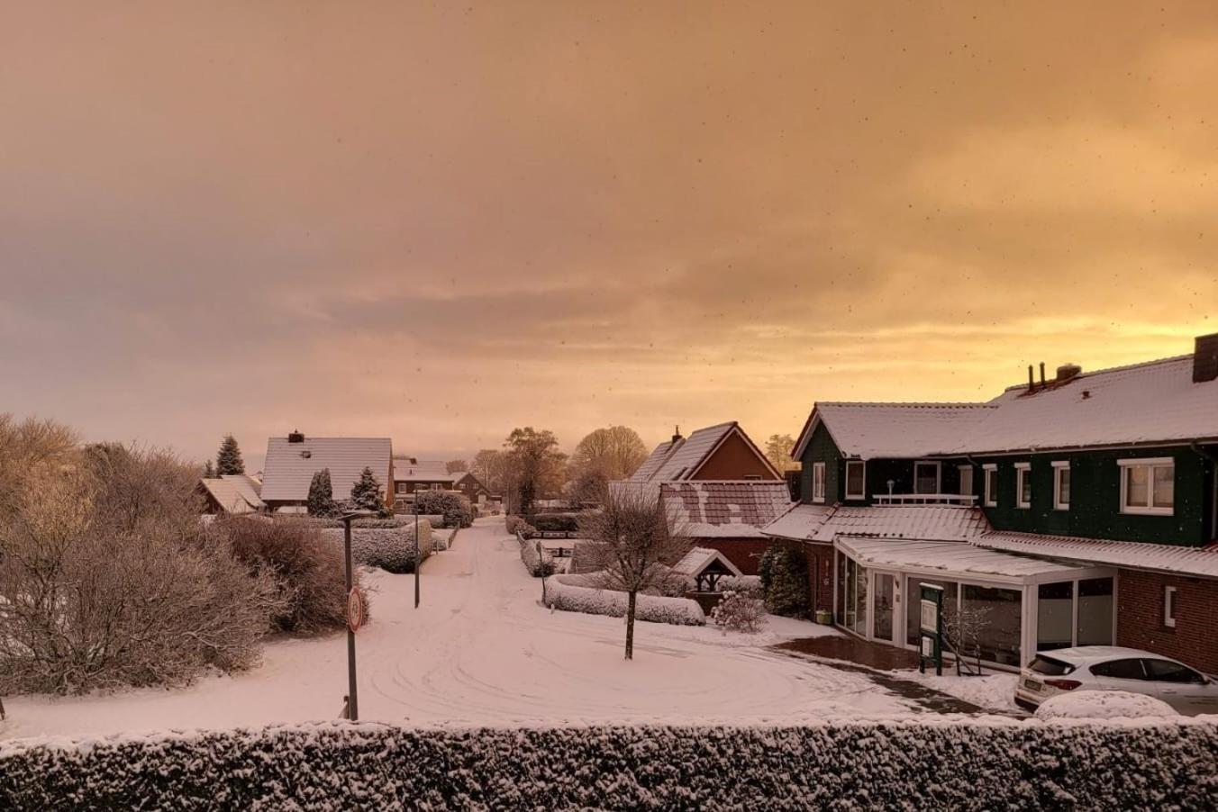 Familienurlaub In Ostfriesland Fuer Max 7 Pers In 2 Wohnungen, Auch Einzeln Wohnungen Utarp Buitenkant foto